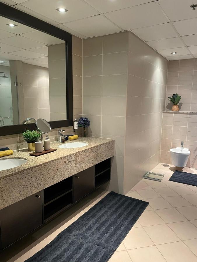 1 Bedroom Apartment In Anantara Hotel Palm Jumeirah Connected Anantara Hotel Dubai Exteriör bild